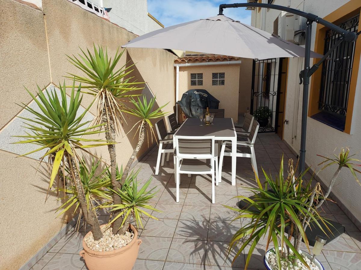 Orihuela - Sleeps 6 - Pool - Parking - Petfriendly Villa Buitenkant foto