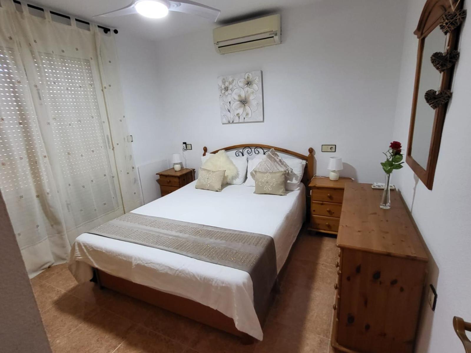 Orihuela - Sleeps 6 - Pool - Parking - Petfriendly Villa Buitenkant foto