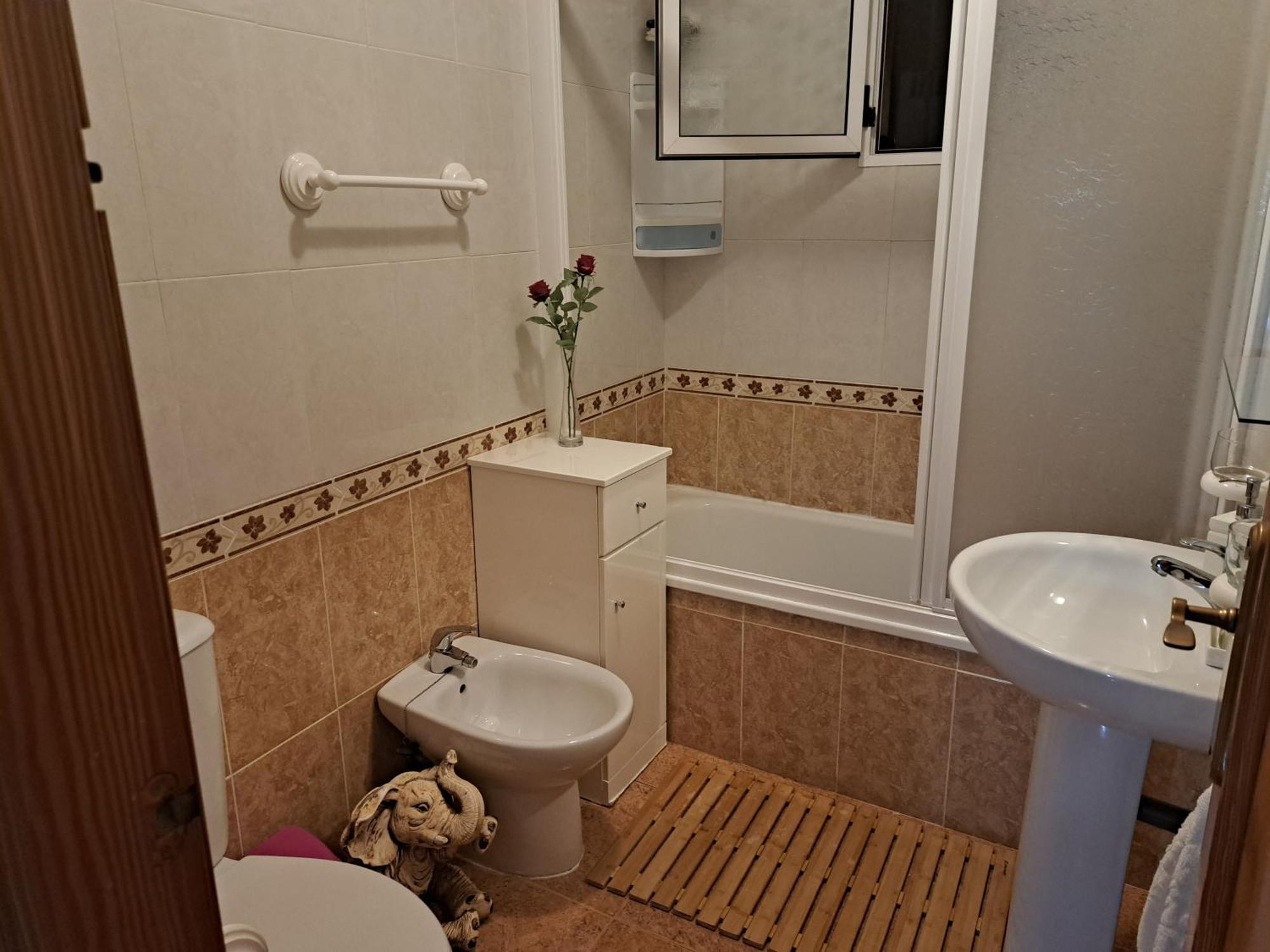 Orihuela - Sleeps 6 - Pool - Parking - Petfriendly Villa Buitenkant foto